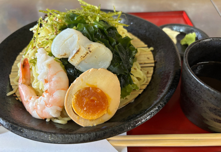 海鮮ざるラーメン